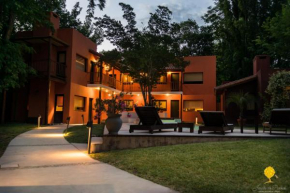 Отель Jardín de piedras Hotel Boutique y Restó  Лухан Де Куйо